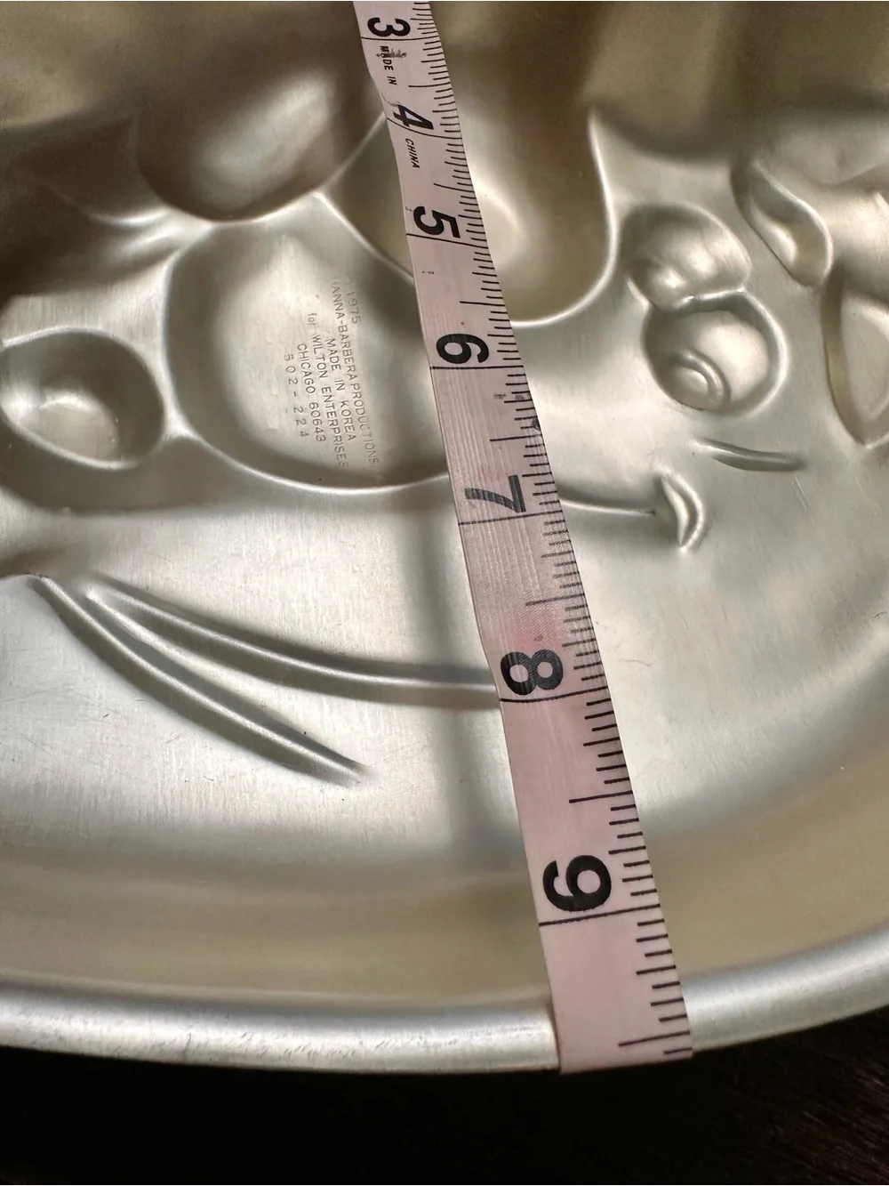 Vintage 1975 Wilton Scooby Doo Aluminum Cake Pan Mold